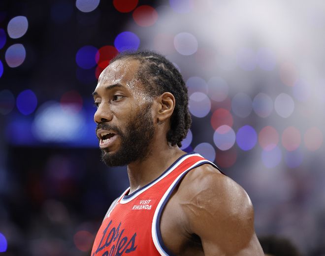 快船大胜雄鹿泰伦卢盛赞桑德斯攻防双核助力季