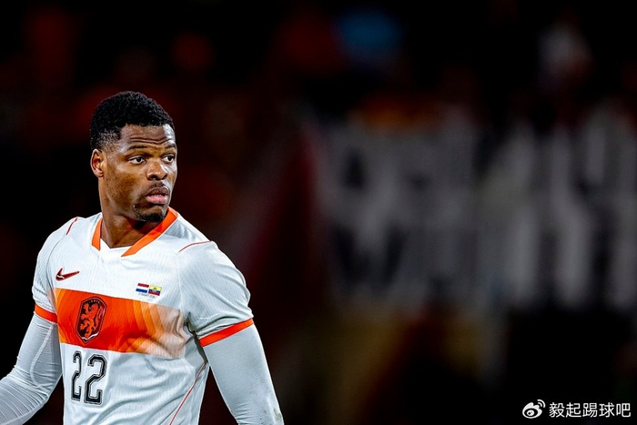 曼联右路困境或迎破局者 邓弗里斯解约条款成关