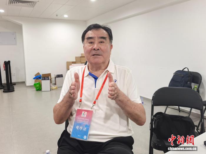 邹振先：盼中国田径涌现更多“飞人”，让短跑