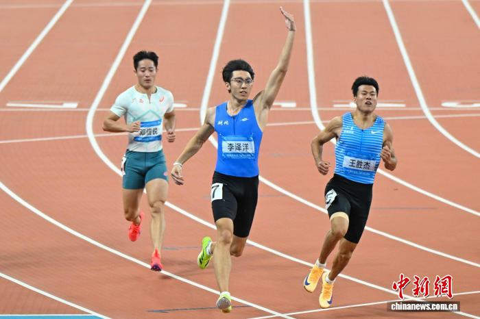 邹振先：盼中国田径涌现更多“飞人”，让短跑